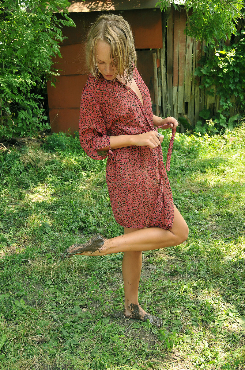 Алла, 26